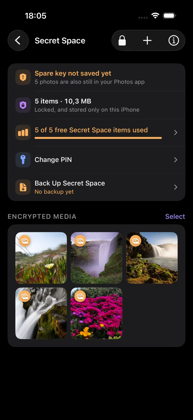 The Secret Space screen: 5 encrypted items totalling 10.3 MB, locked and stored only on this iPhone, with warnings that the spare key is not saved yet and the originals are still in the Photos app.
